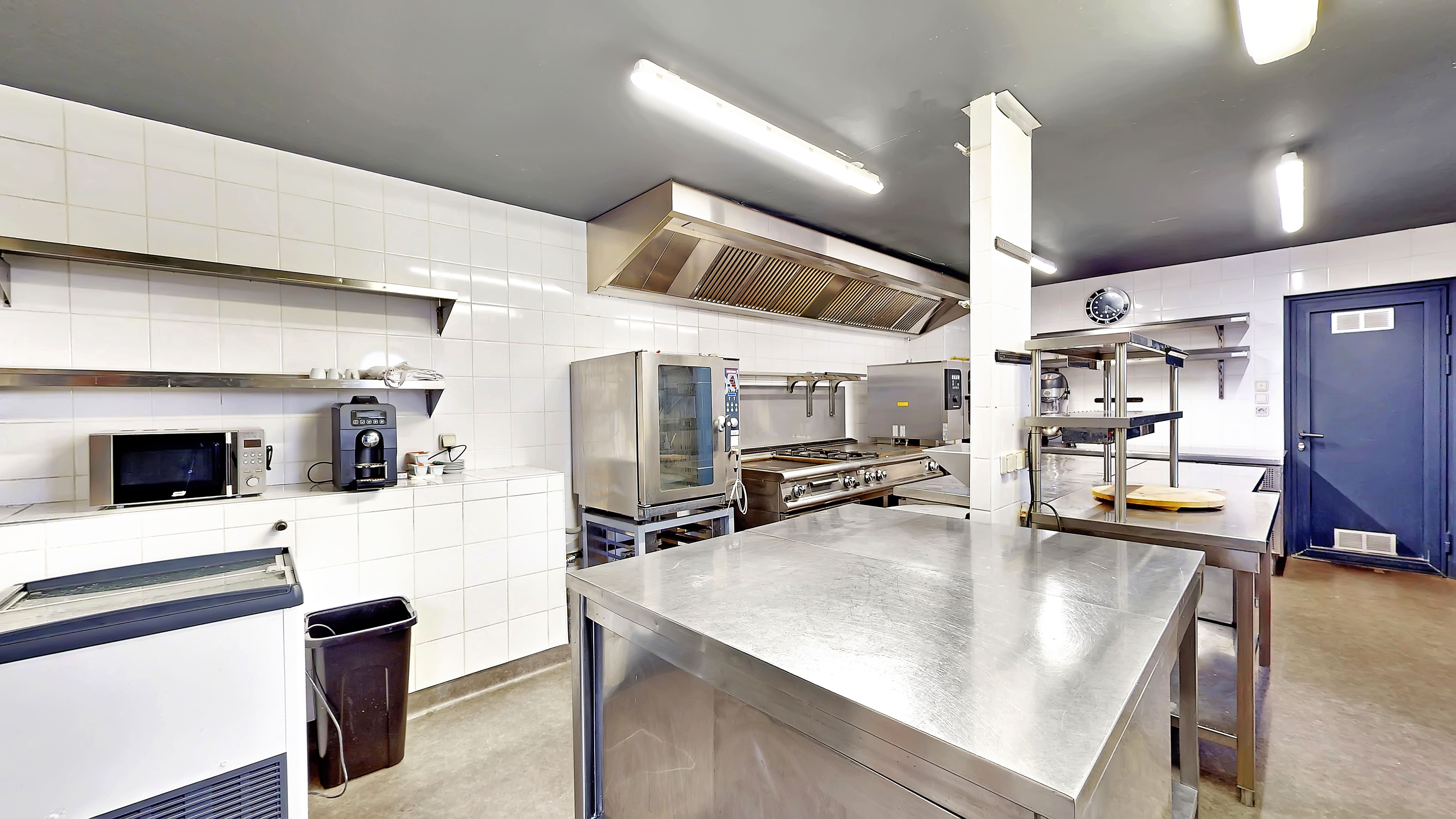 Cuisine professionnelle de la péniche